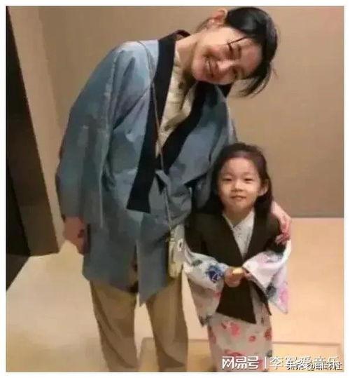 娱乐圈吃瓜爆料讲故事,揭秘明星背后的那些事儿 第2张 娱乐圈吃瓜爆料讲故事,揭秘明星背后的那些事儿 第2张